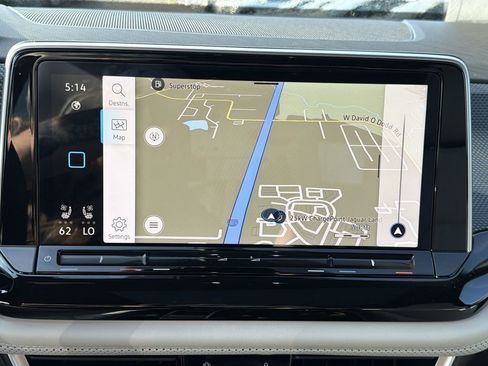 New 2026 Volkswagen Atlas Cross Sport SEL Premium R-Line image 28