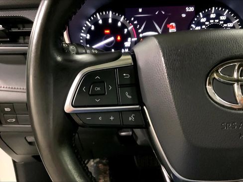 Used 2021 Toyota Highlander XSE AWD/4WD image 24