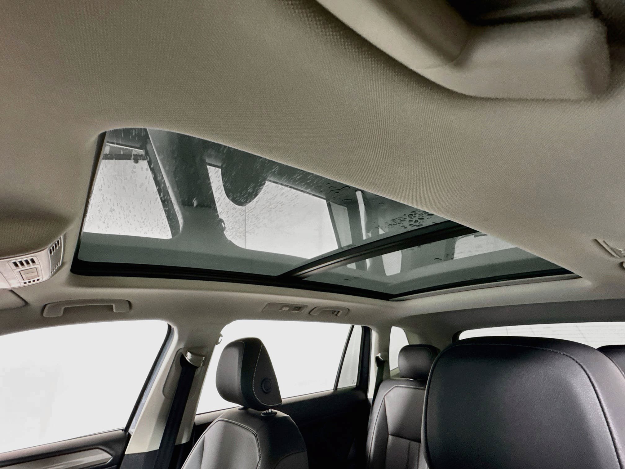 Used 2023 Volkswagen Tiguan SE w/ Panoramic Sunroof Package AWD/4WD image 5