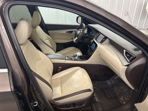 Certified 2019 INFINITI QX50 Essential w/ Sensory Package image 33