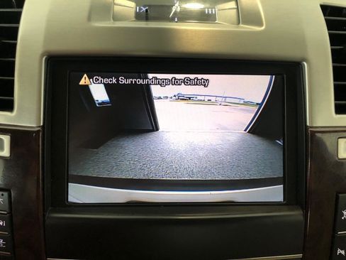 Used 2011 Cadillac Escalade Premium AWD/4WD image 18