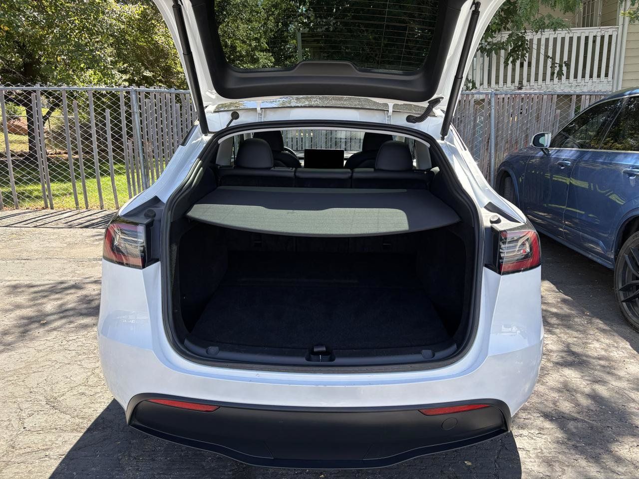 Used 2024 Tesla Model Y Long Range AWD/4WD image 20