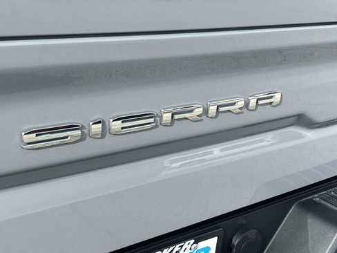 Used 2024 GMC Sierra 1500 AT4 w/ Technology Package image 32