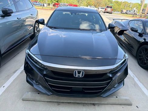 Used 2022 Honda Accord Sport image 2