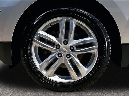 Used 2018 Chevrolet Equinox Premier AWD/4WD image 35