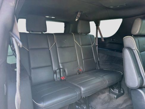 Used 2021 Cadillac Escalade ESV Sport w/ Driver Assist Tech Package AWD/4WD image 22