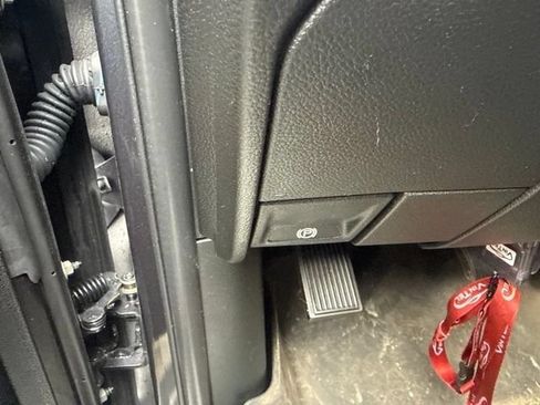 Used 2020 RAM 2500 Limited AWD/4WD image 17