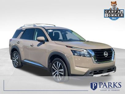 Used 2025 Nissan Pathfinder Platinum