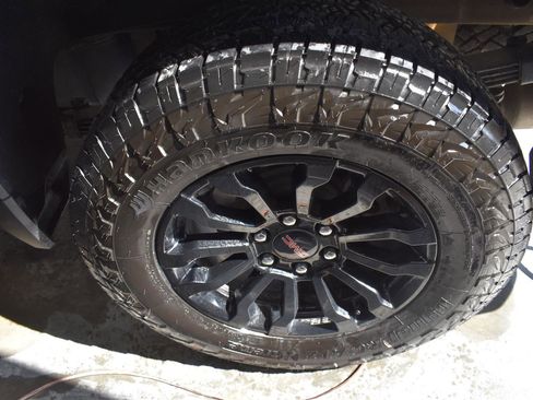 Used 2023 GMC Sierra 1500 AT4X image 33