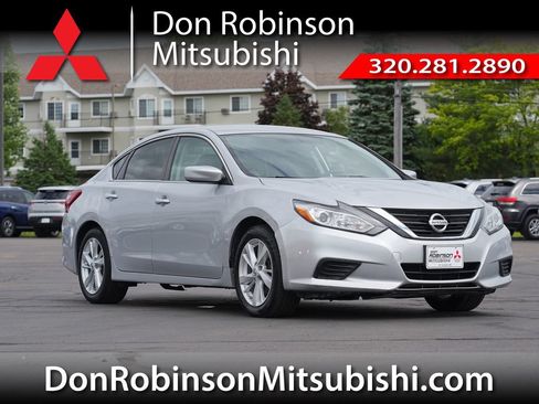 Used 2017 Nissan Altima 2.5 S w/ Power Driver Seat Package FWD image 1