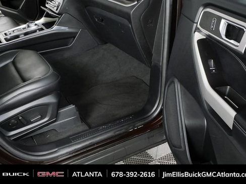 Used 2022 Ford Explorer XLT w/ Equipment Group 202A image 26