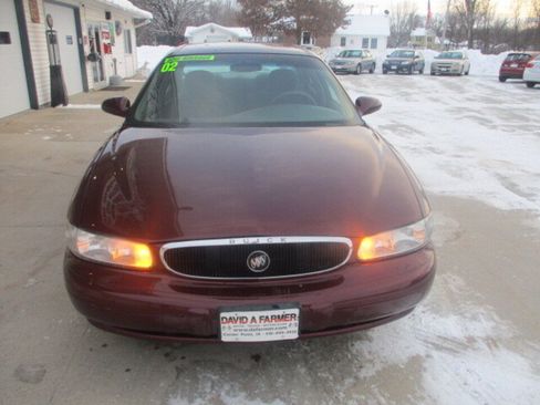 Used 2002 Buick Century Custom w/ Special Edition Pkg image 3