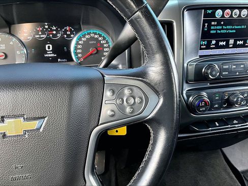 Used 2018 Chevrolet Silverado 1500 LT w/ LT Eassist Package AWD/4WD image 13