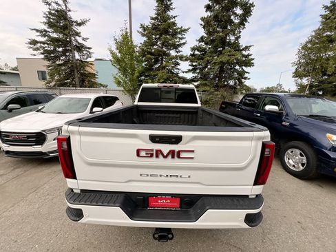 Used 2024 GMC Sierra 3500 Denali AWD/4WD image 27