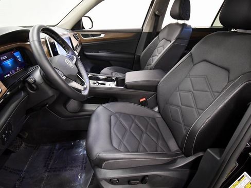 Used 2025 Volkswagen Atlas SE image 15