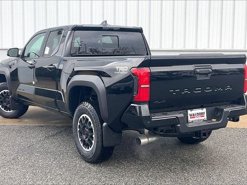 New 2025 Toyota Tacoma TRD Off-Road image 3