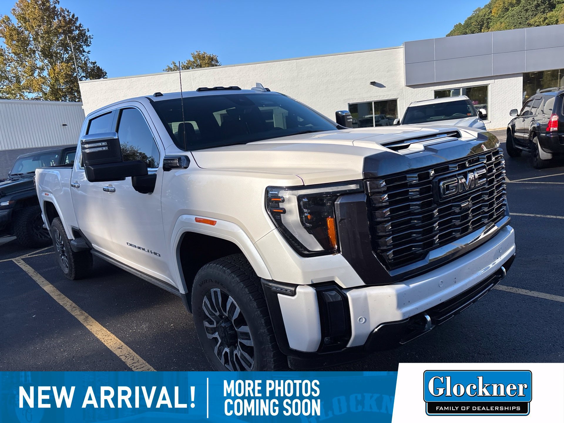 Used 2024 GMC Sierra 2500 Denali Ultimate w/ Max Trailering Package AWD/4WD image 3