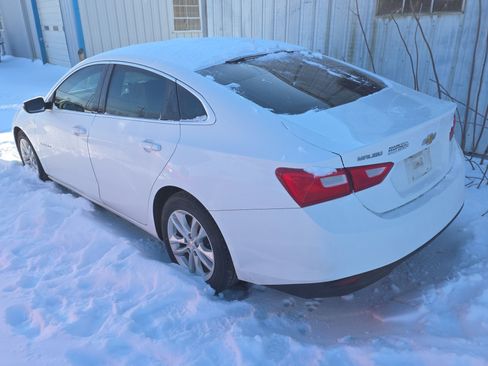 Used 2017 Chevrolet Malibu LT w/ Leather Package image 4