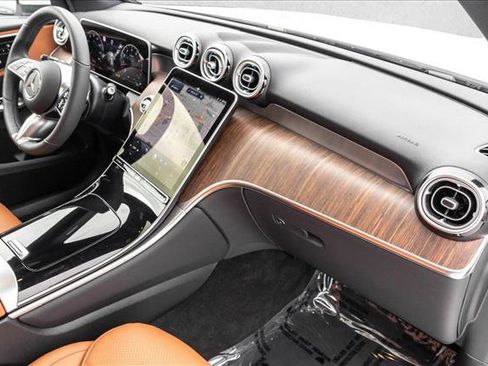 Certified 2026 Mercedes-Benz GLC 300 4MATIC image 26