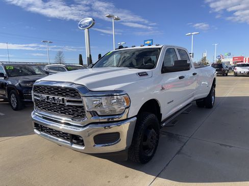 Used 2019 RAM 3500 Tradesman image 19