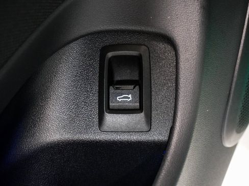 Used 2025 BMW M5 Base w/ Carbon Package image 37