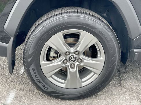 Certified 2024 Toyota RAV4 LE AWD/4WD image 16