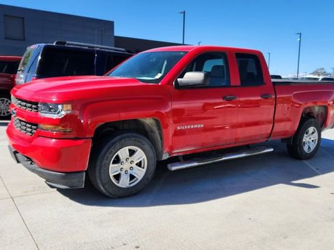 Used 2018 Chevrolet Silverado 1500 Custom RWD image 3