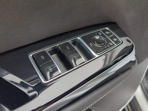Certified 2025 Cadillac Escalade Sport AWD/4WD image 22