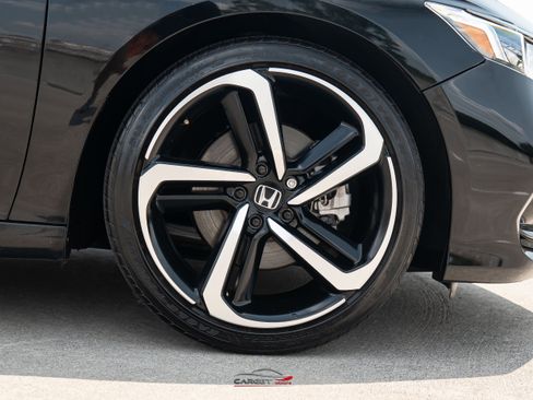 Used 2019 Honda Accord Sport image 9