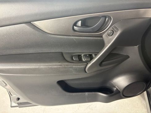 Used 2019 Nissan Rogue Sport S FWD image 19