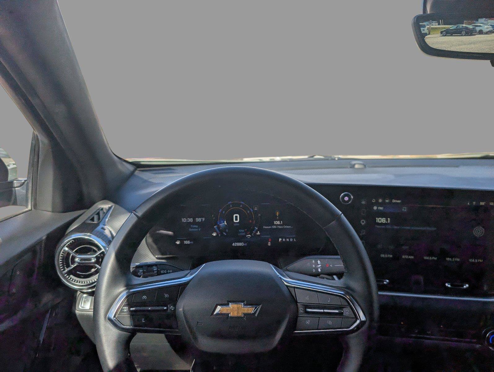Used 2025 Chevrolet Equinox LT w/ Convenience Package II FWD image 32