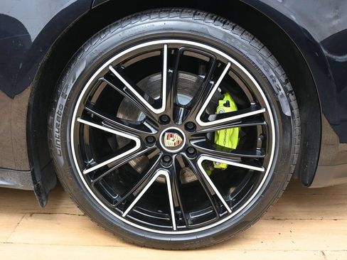 Used 2023 Porsche Panamera 4 Platinum Edition AWD/4WD image 12