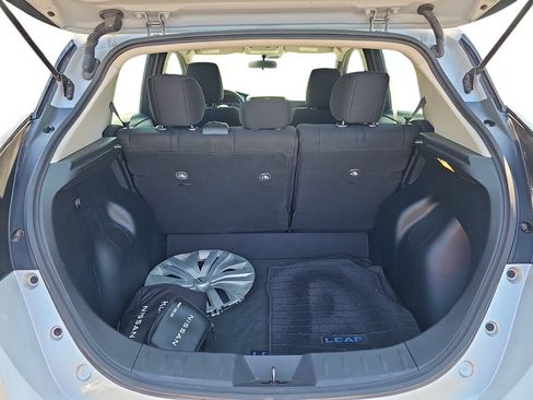 Used 2025 Nissan Leaf S FWD image 28