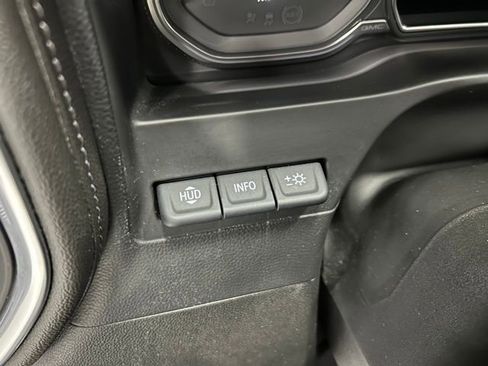 Used 2020 GMC Sierra 1500 Denali w/ Denali Ultimate Package AWD/4WD image 27