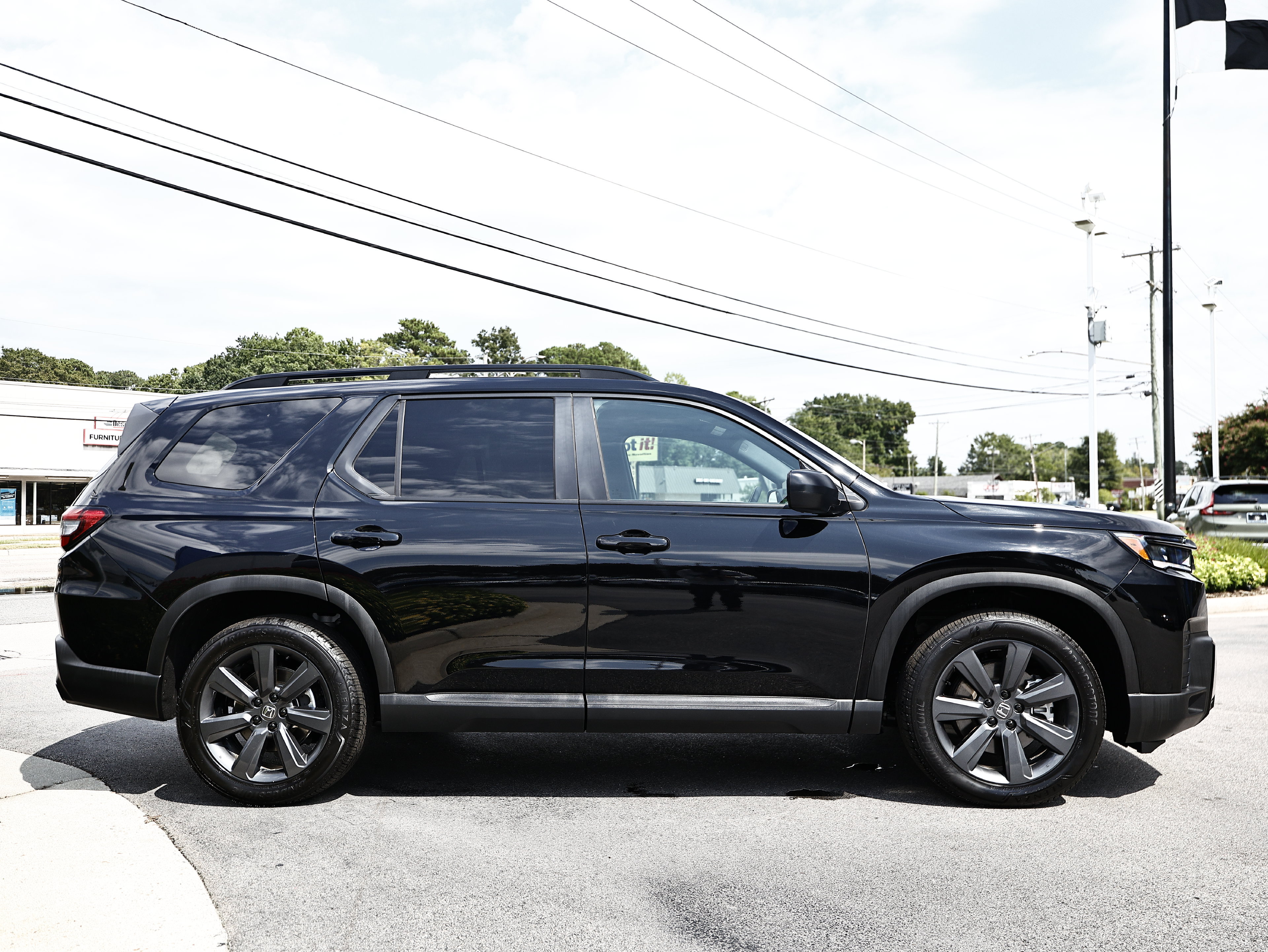 Certified 2026 Honda Pilot Sport image 11