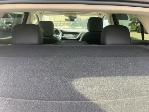 Used 2022 Buick Envision Avenir w/ Technology Package II image 18