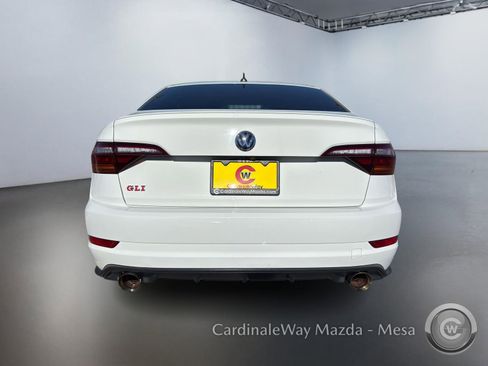 Used 2019 Volkswagen Jetta GLI image 5