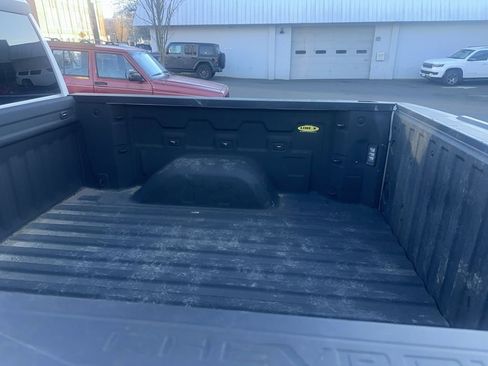 Used 2022 Chevrolet Silverado 1500 LT image 4