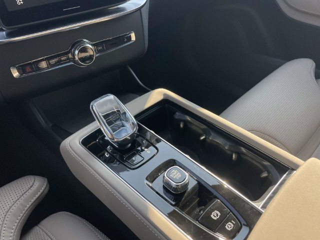 Certified 2026 Volvo XC90 B6 Ultra w/ Protection Package Premier AWD/4WD image 30