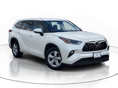 Used 2021 Toyota Highlander LE