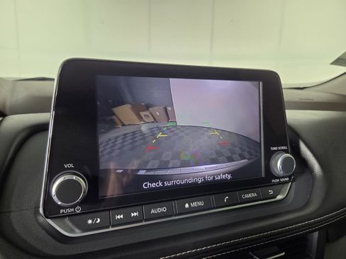 Used 2023 Nissan Rogue SV w/ SV Premium B Package FWD image 13