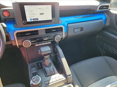 Used 2024 Toyota Tacoma TRD Off-Road image 21