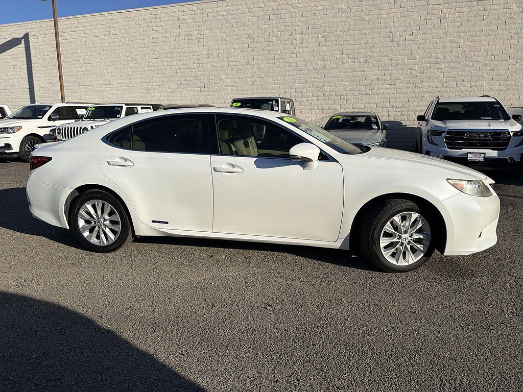 Used 2013 Lexus ES 300h w/ Premium Pkg FWD image 4