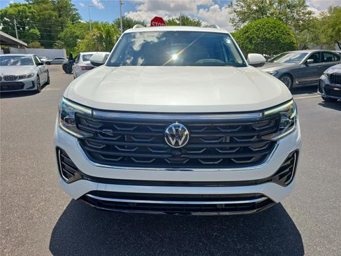 Used 2024 Volkswagen Atlas SEL Premium R-Line AWD/4WD image 2