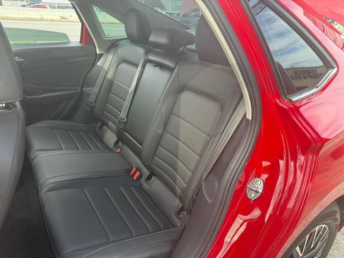 Used 2021 Volkswagen Jetta SE FWD image 25
