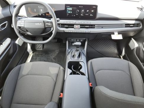 New 2026 Kia K4 FWD image 15