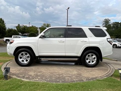 Used 2019 Toyota 4Runner SR5 Premium RWD image 4