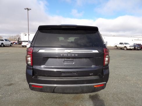 Used 2024 Chevrolet Tahoe LT w/ LT Signature Package image 5
