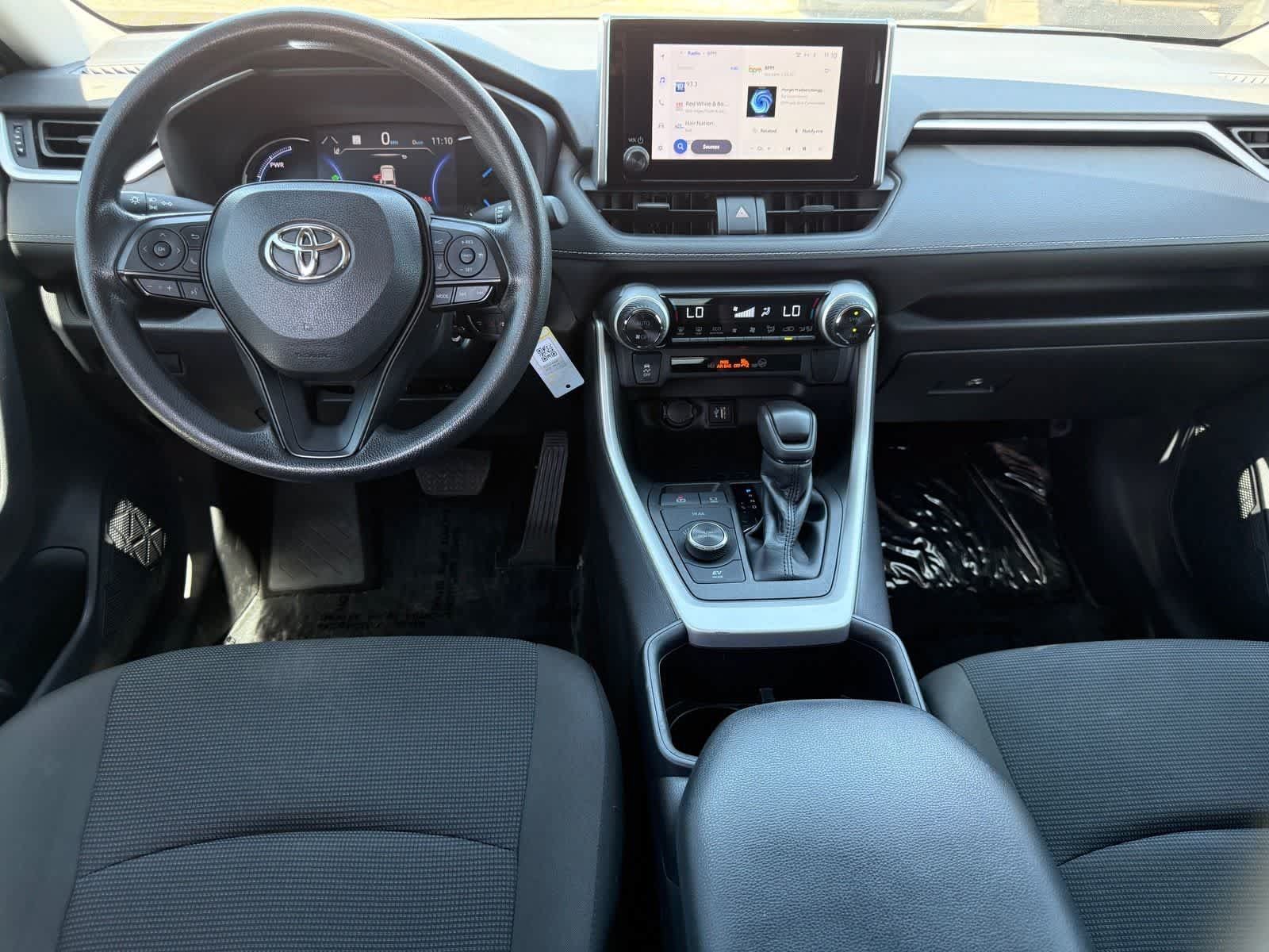 Used 2023 Toyota RAV4 LE AWD/4WD image 30