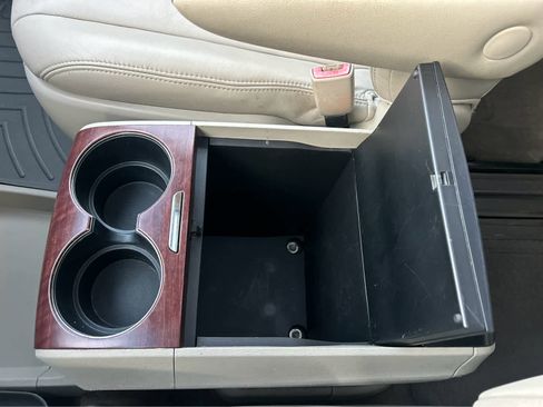 Used 2013 Toyota Sienna XLE image 44